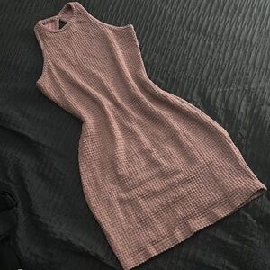 Elegant Pink Sleeveless Dress